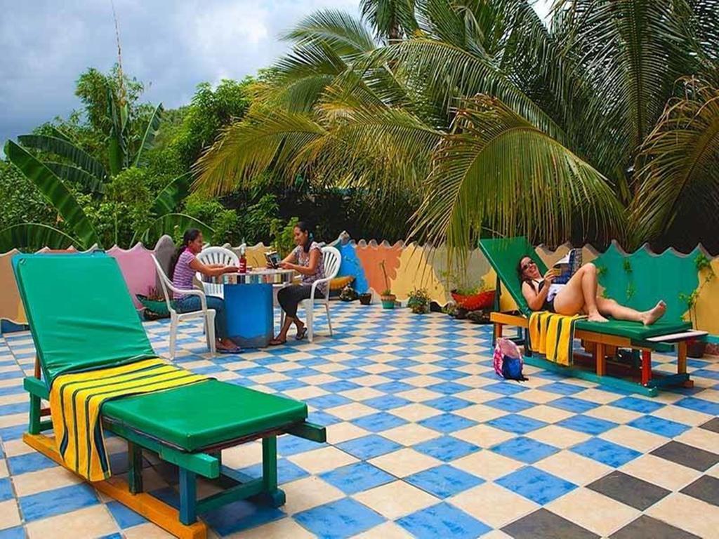 Takatuka Beach Resort Sipalay Eksteriør billede