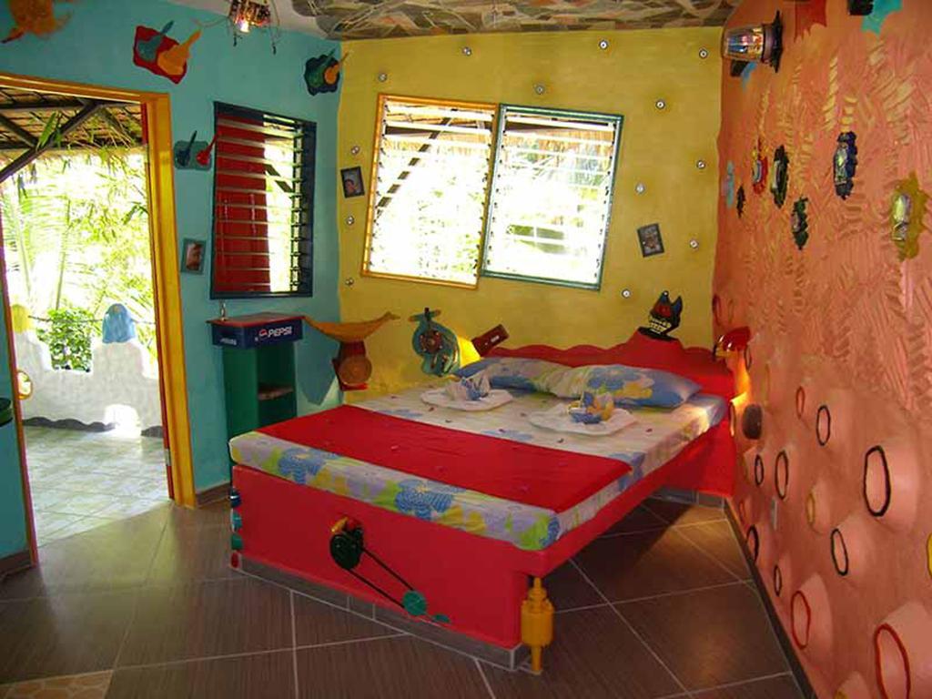 Takatuka Beach Resort Sipalay Værelse billede