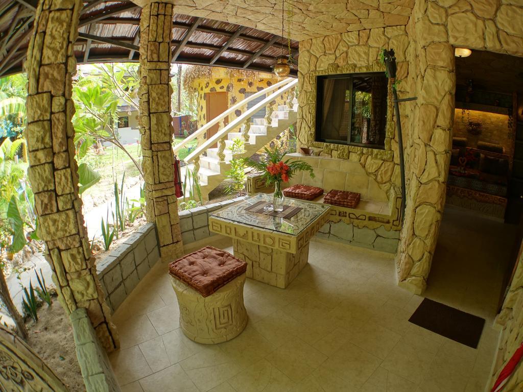 Takatuka Beach Resort Sipalay Eksteriør billede